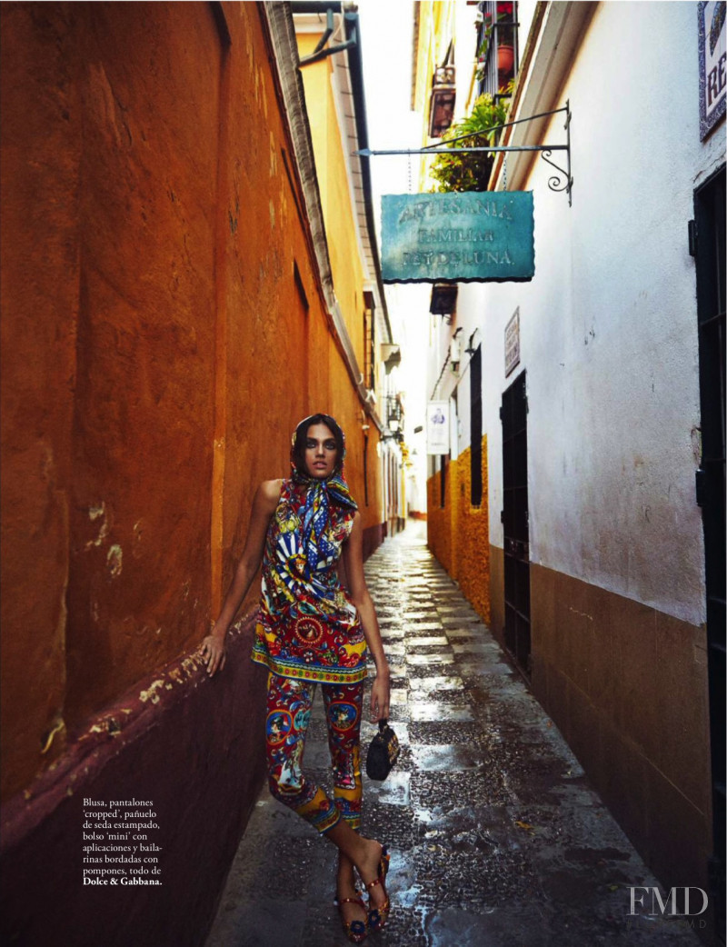 Dalianah Arekion featured in Rumbo al sur, March 2016