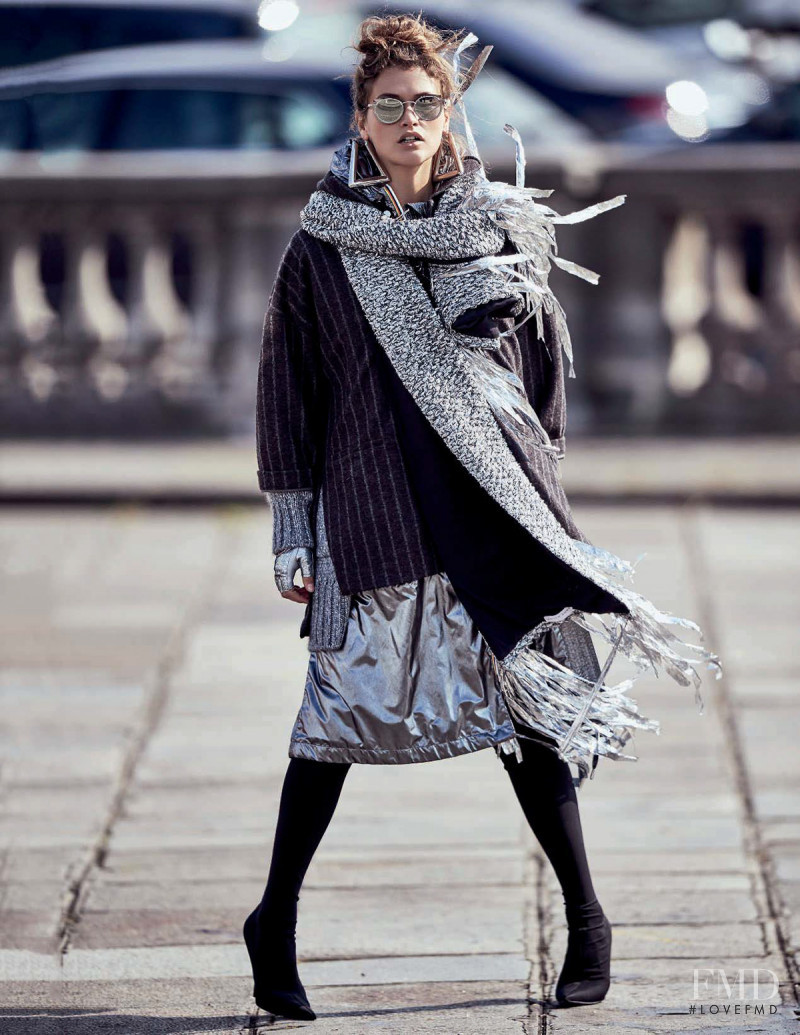 Chloé Lecareux featured in L\'argento Vivo, September 2017