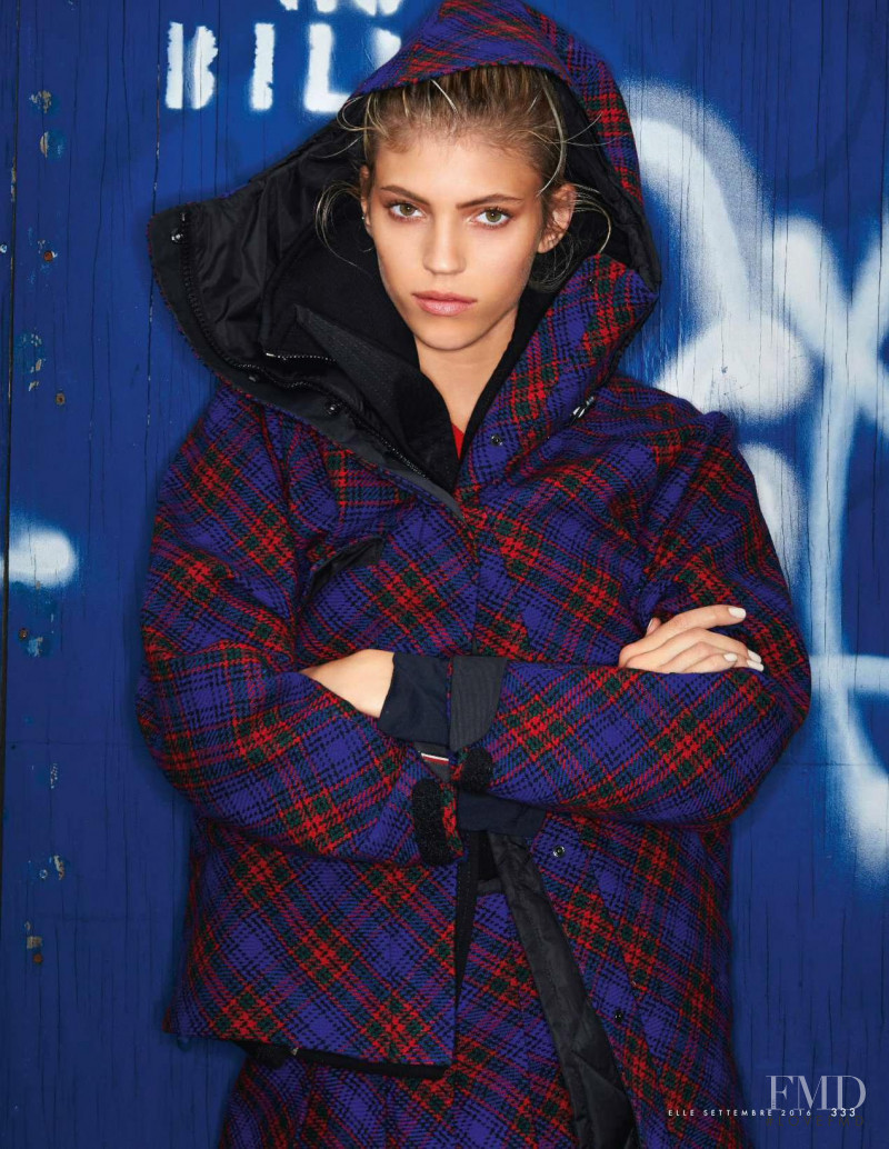 Devon Windsor featured in L\'urban Duvet, September 2016