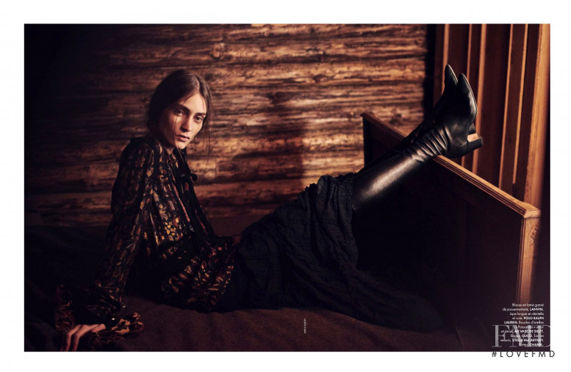 Marine Deleeuw featured in Un Moment Russe, December 2015