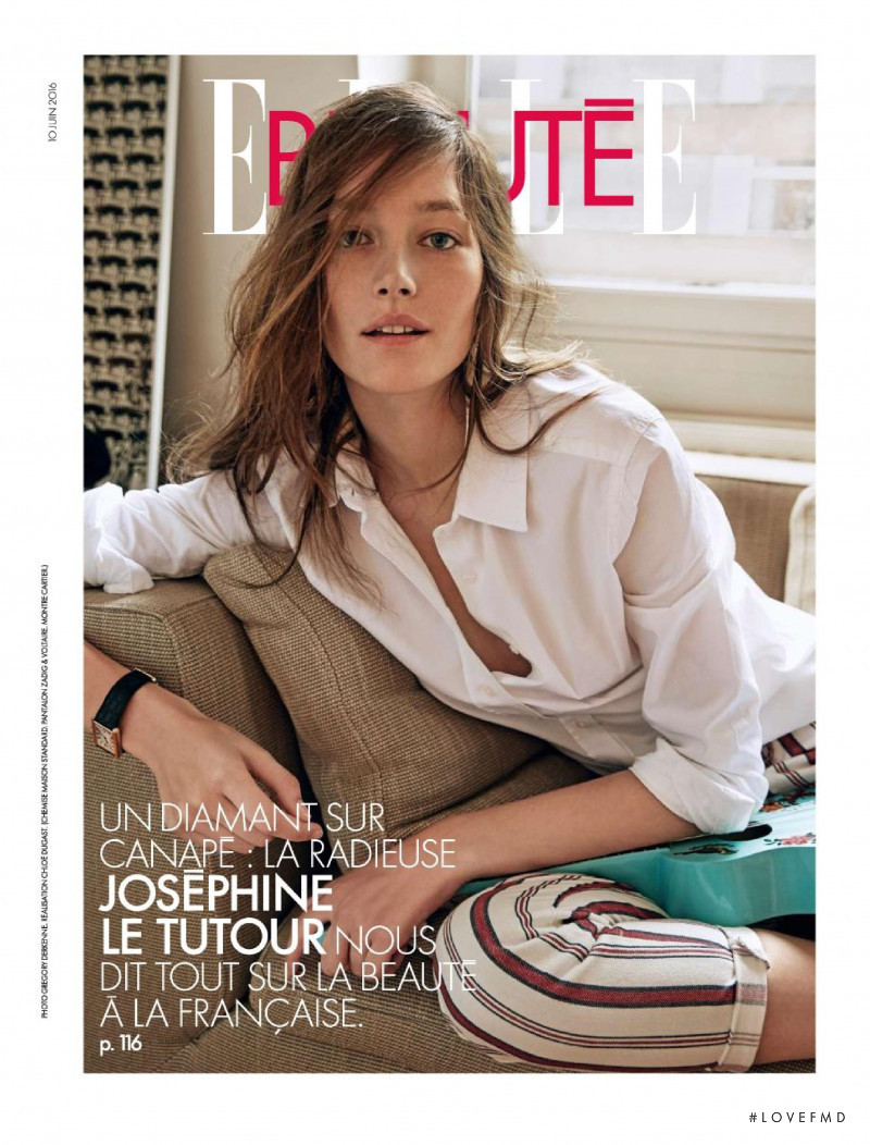 Joséphine Le Tutour featured in La lecon d\'une francaise Modele, June 2016