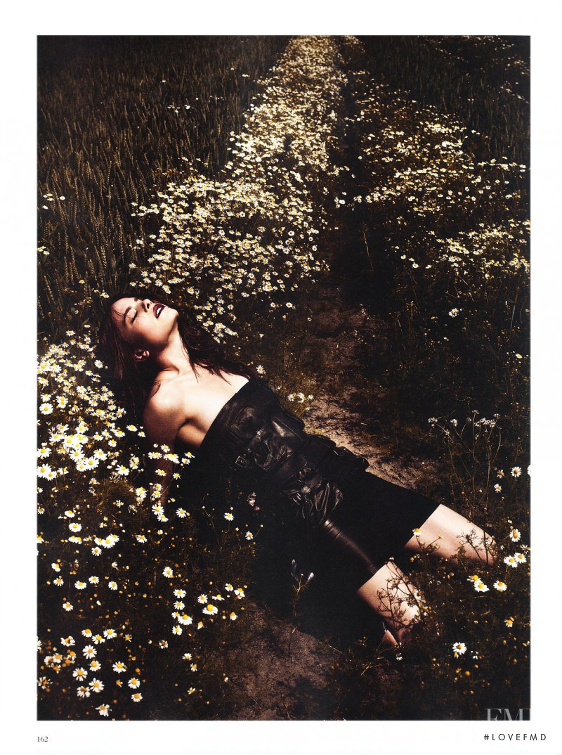 Vanessa Hegelmaier featured in Re-nature, November 2010