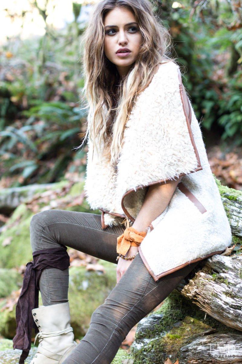 Jehane-Marie Gigi Paris featured in Hunter\'s Moon, November 2013