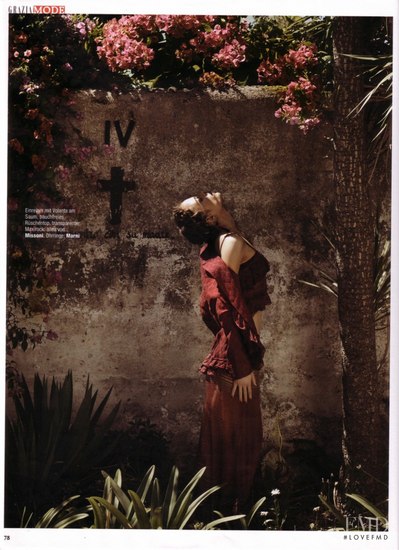 Vanessa Hegelmaier featured in Spitze, por favor!, March 2012