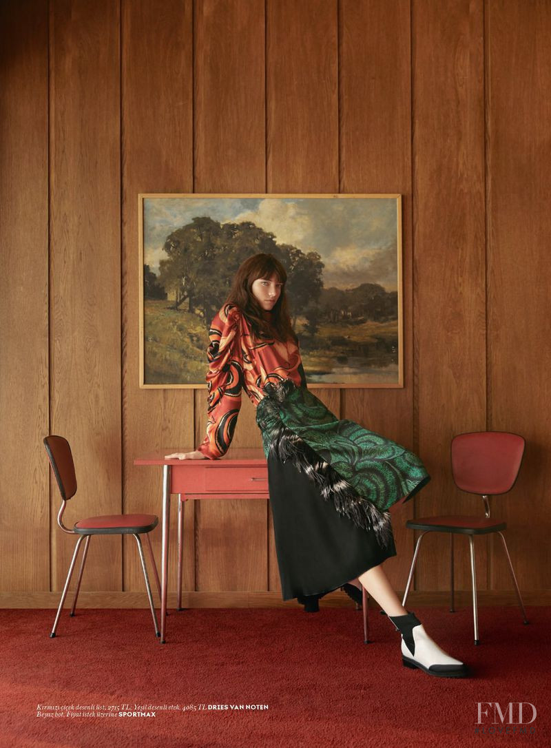 Grace Hartzel featured in Neo Feminin Grace, September 2018