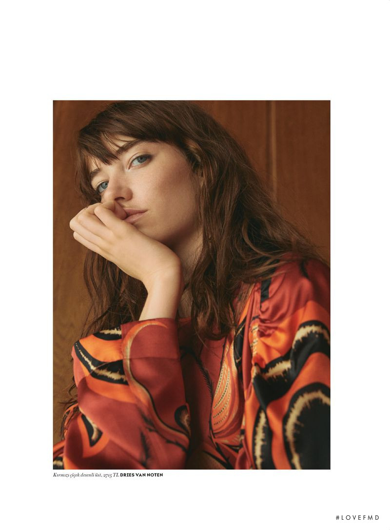 Grace Hartzel featured in Neo Feminin Grace, September 2018