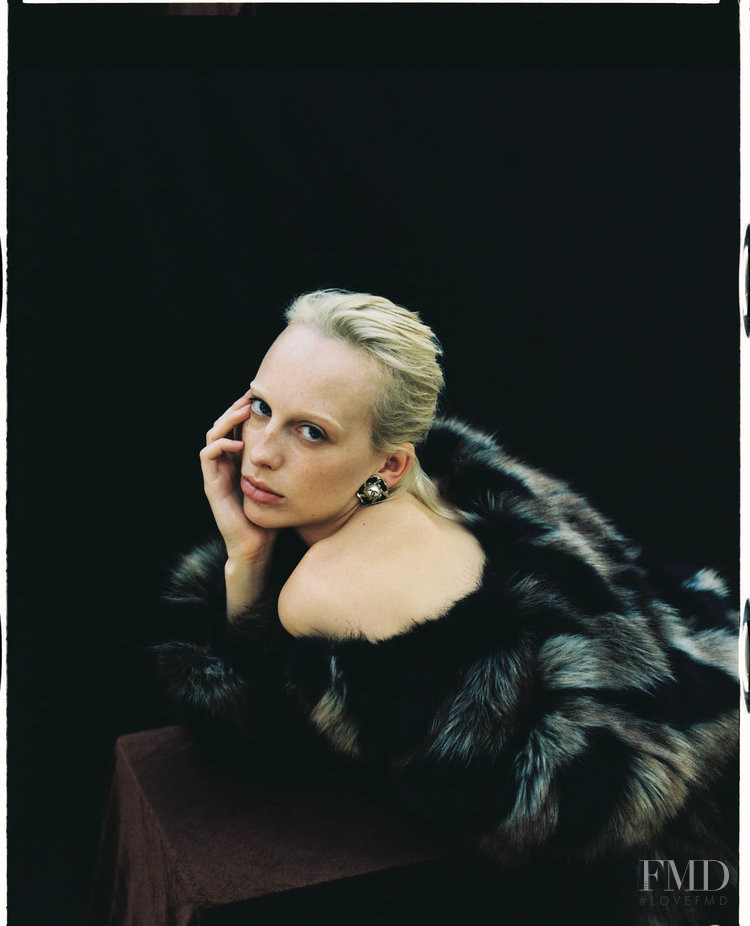 Lili Sumner featured in Lili Sumner, November 2018