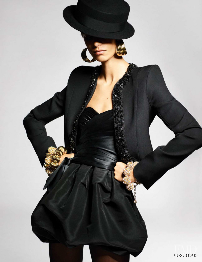 Mica Arganaraz featured in Couture Club, October 2018
