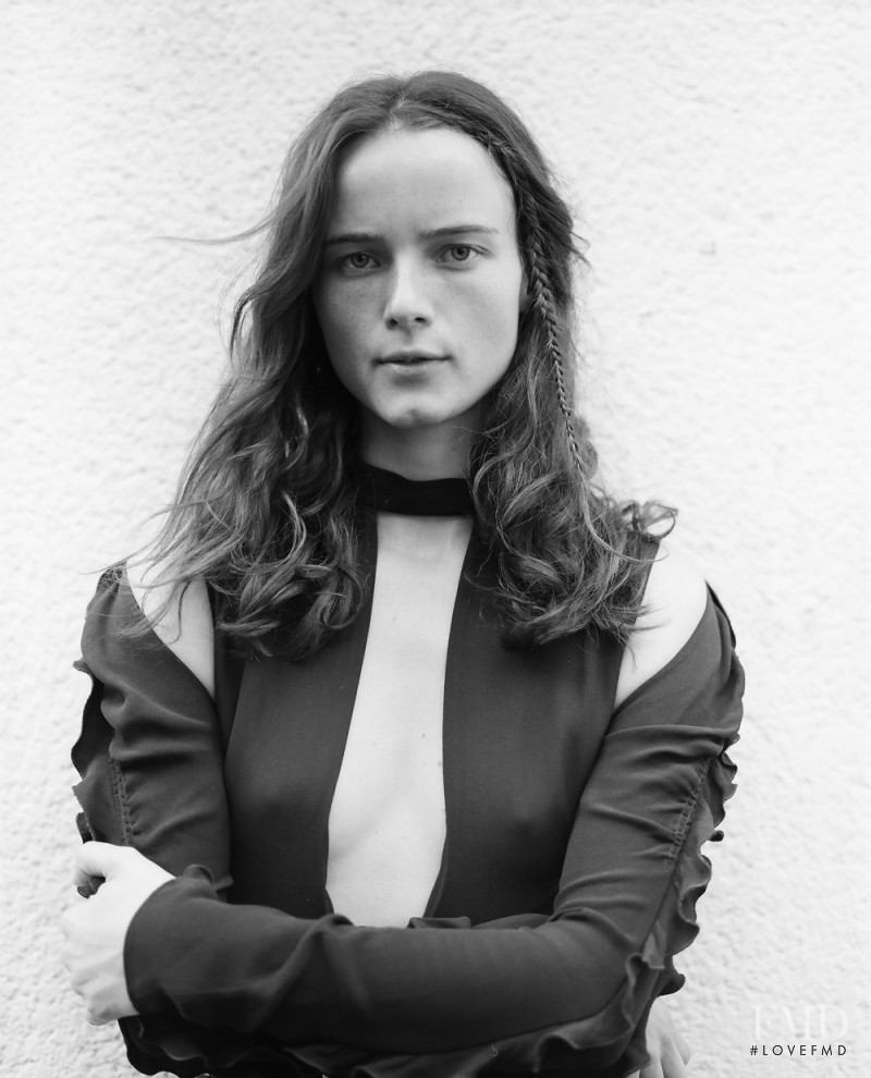 Anna de Rijk featured in Resistência, November 2018