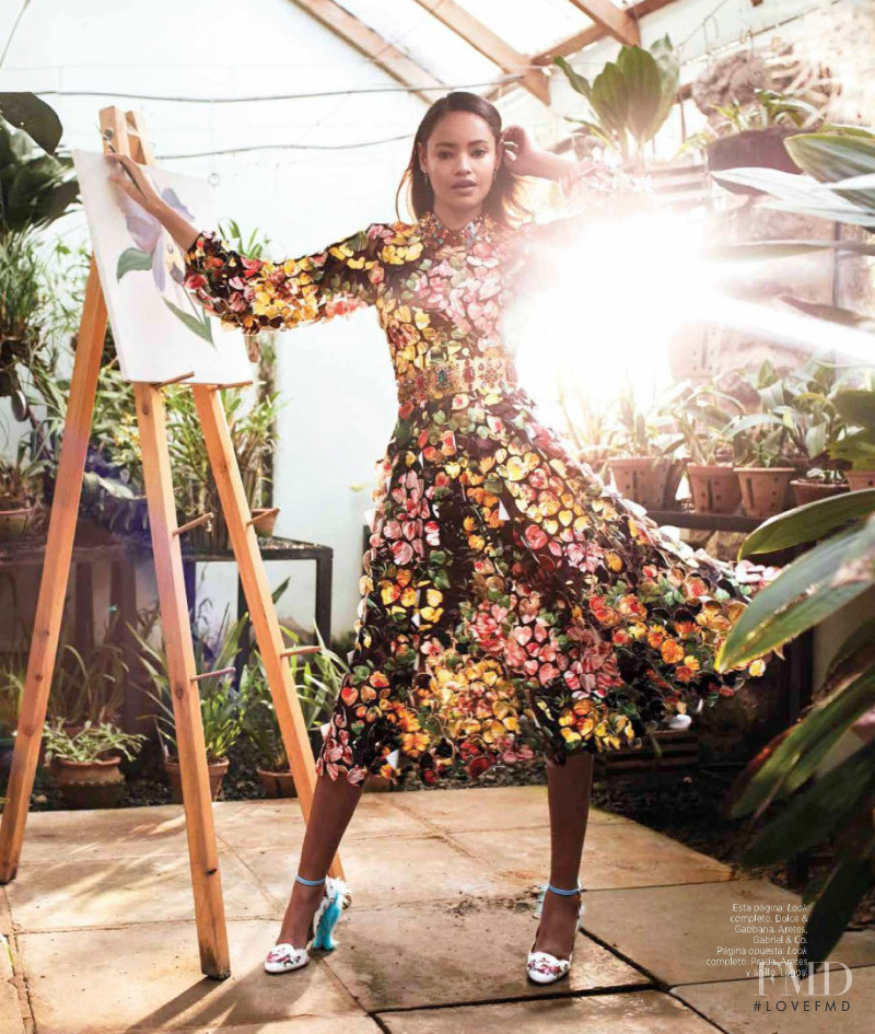 Malaika Firth featured in Tendencias Florales, October 2018