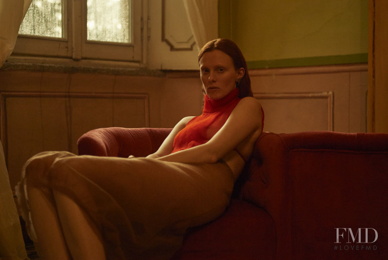 Karen Elson featured in Karen Elson, December 2018