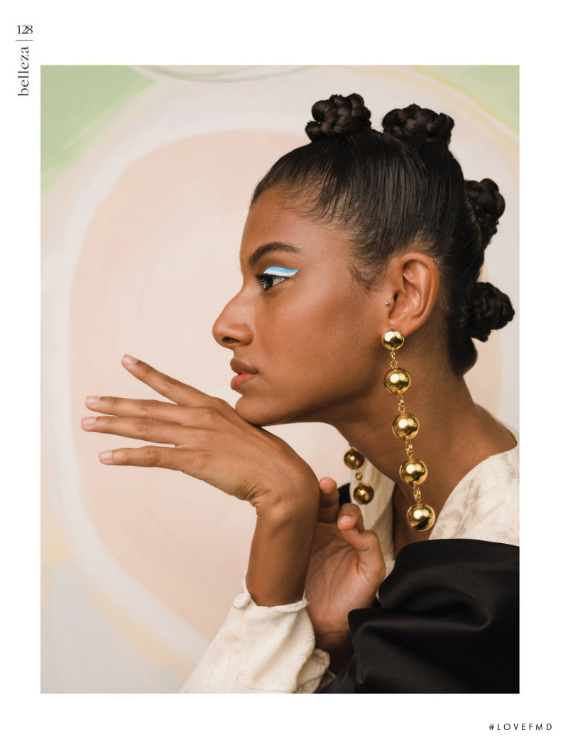 Serena Marques featured in Up do\'s, October 2018