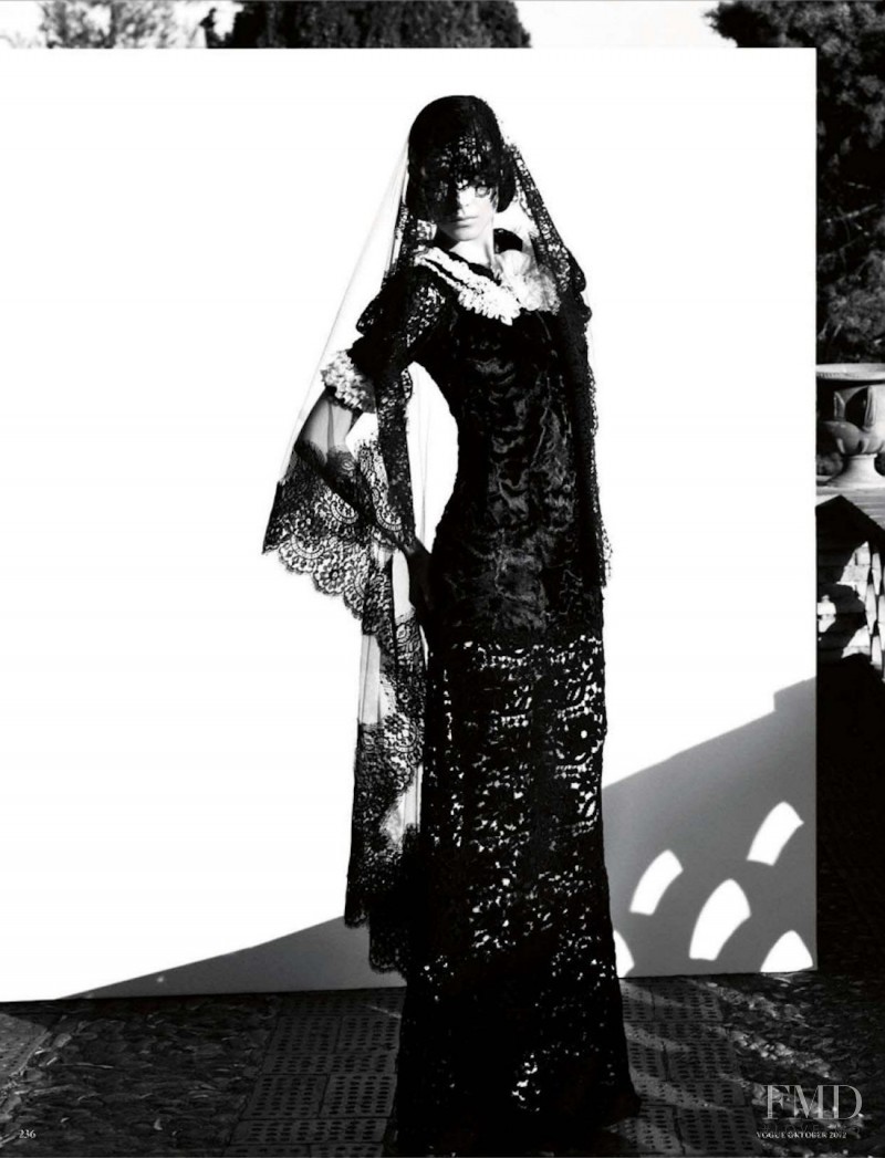Kati Nescher featured in Dolce Diva, October 2012