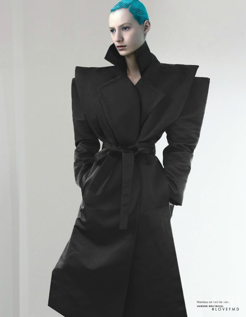 Julia Nobis featured in Graphique, September 2012
