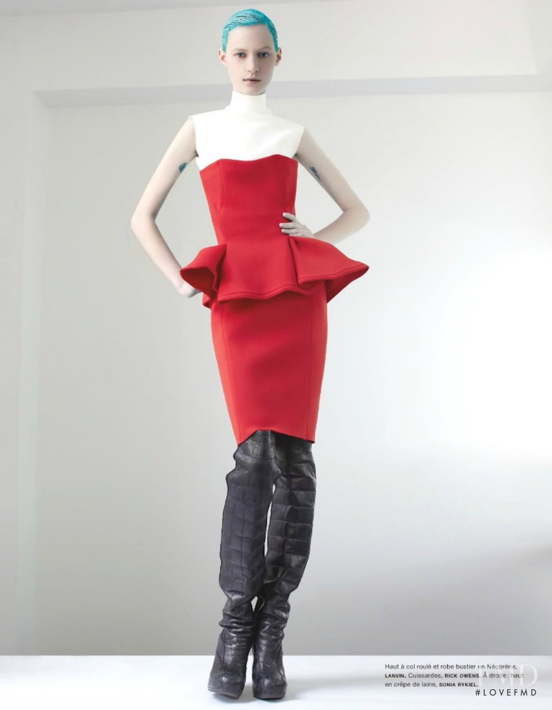 Julia Nobis featured in Graphique, September 2012
