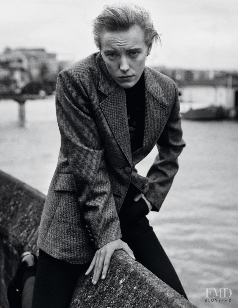 Erika Linder featured in Irrésistible, February 2019