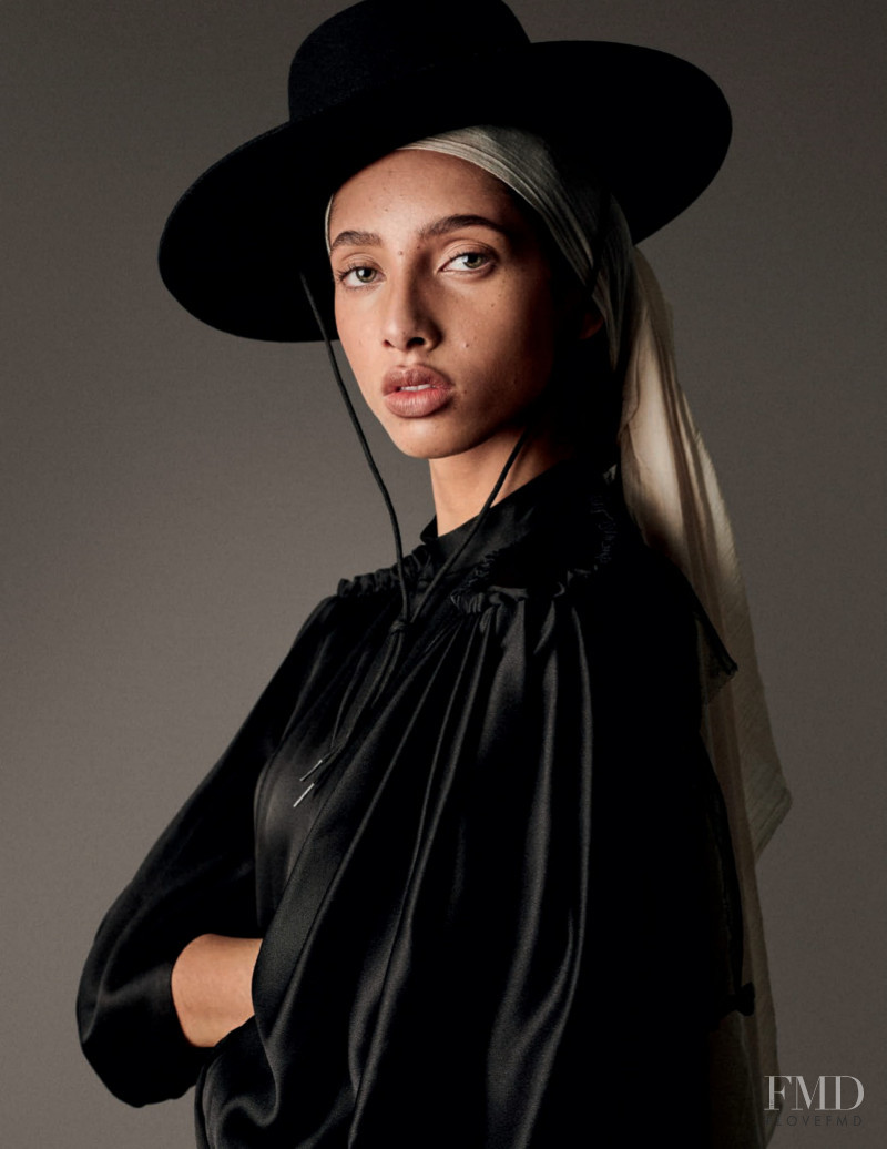 Yasmin Wijnaldum featured in Un Rancho En El Desierto, February 2019