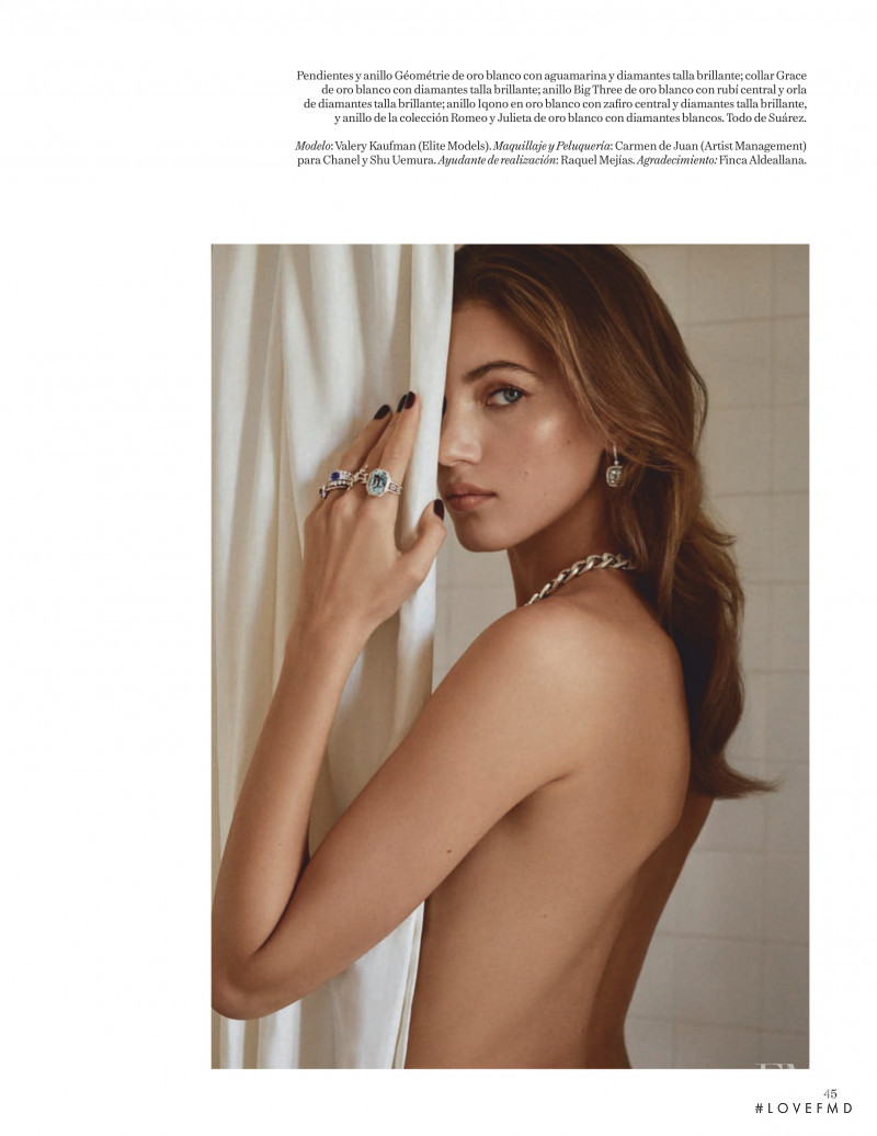 Valery Kaufman featured in Vogue Elige: Lazos De Seduccion, February 2019