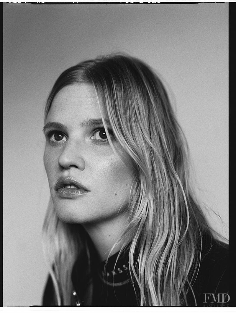 Lara Stone featured in Lara Stone, March 2019