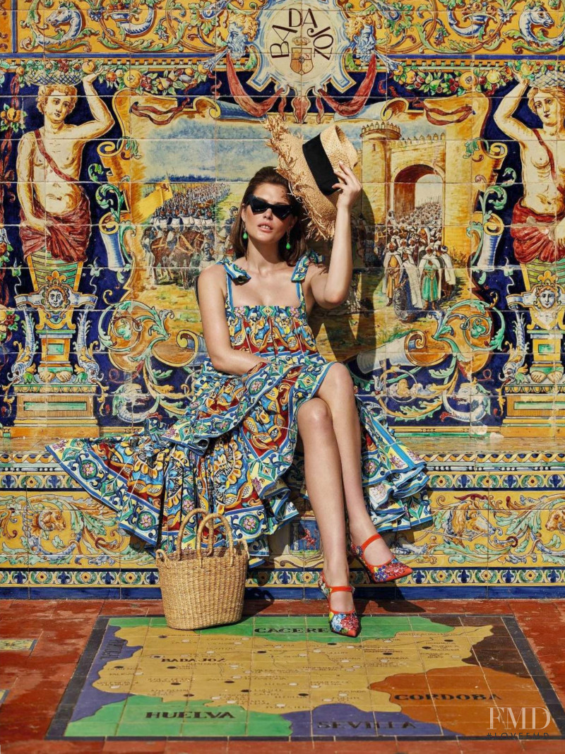 Catherine McNeil featured in Looks of a Spanish Lady, March 2019