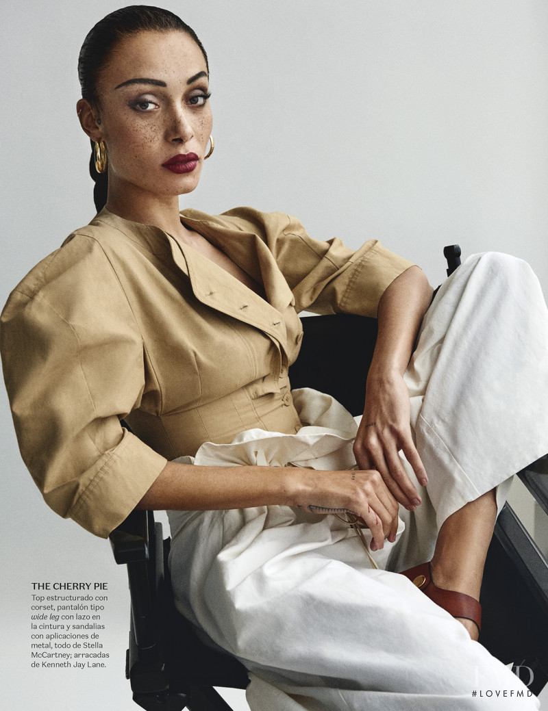 Adwoa Aboah featured in Beso de Vida, April 2017