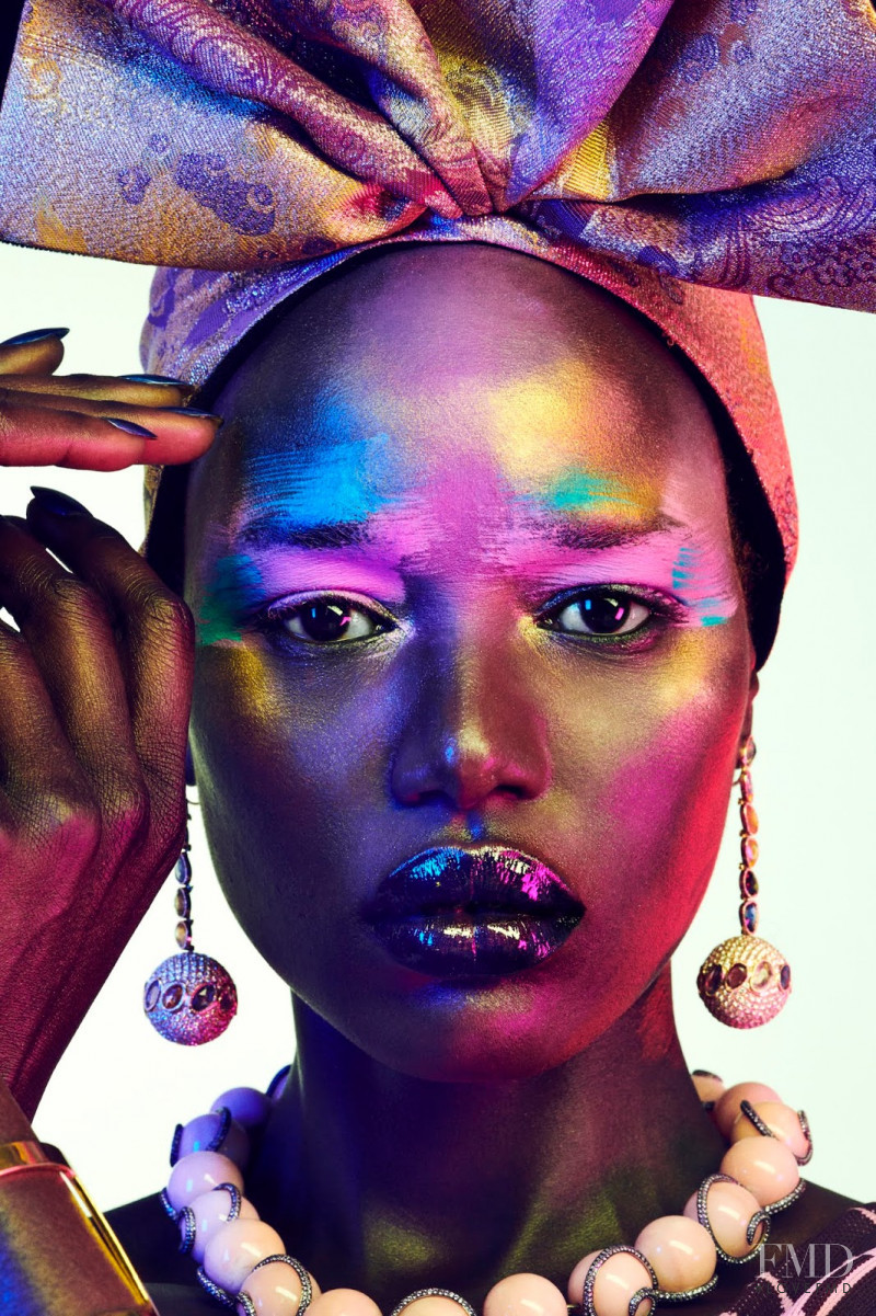 Ajak Deng featured in Estrela Cadente, April 2019