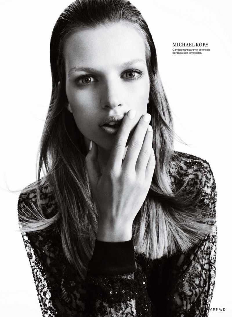 Bette Franke featured in Negra Sombra, October 2012