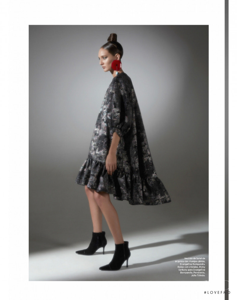 Valentina Wende featured in Sante, April 2019