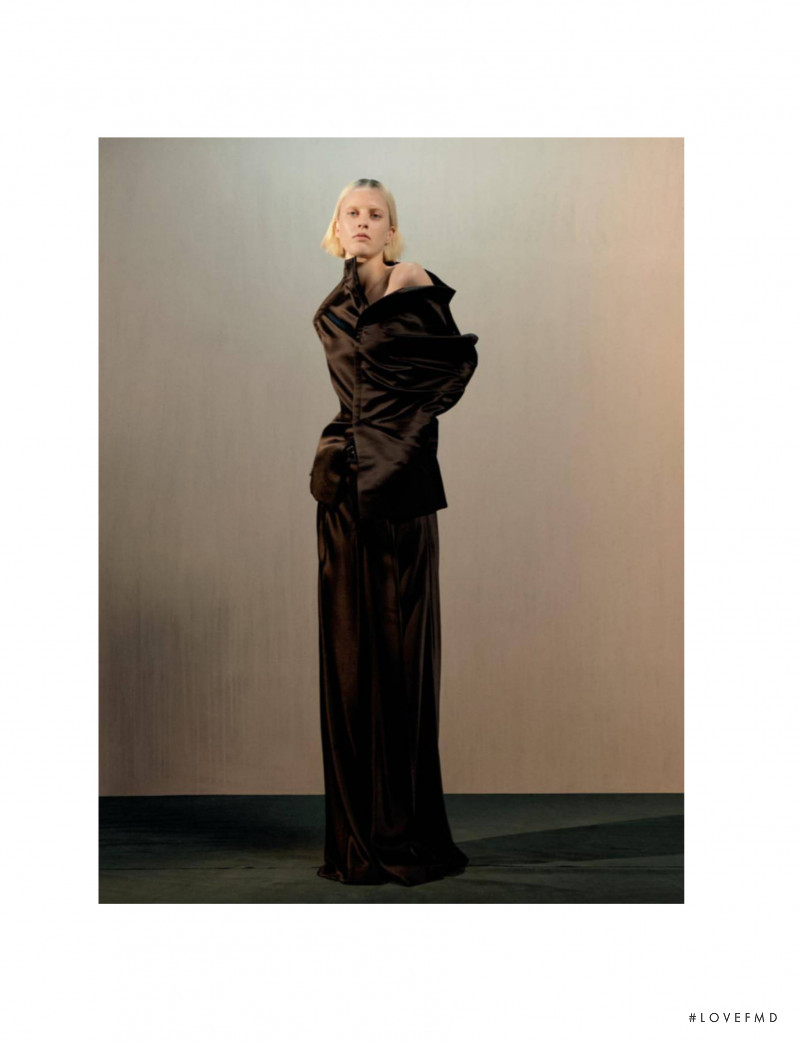 Sarah Brannon featured in La Couture, March 2019