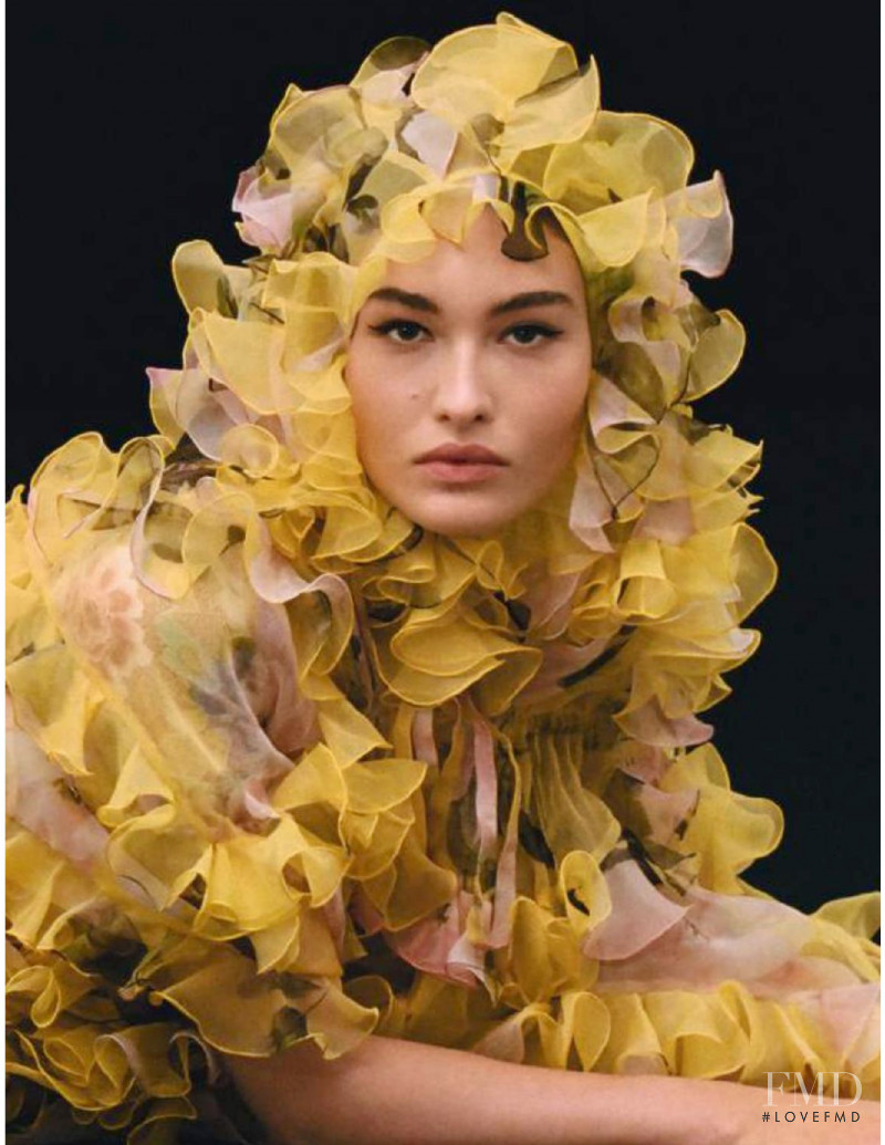 Grace Elizabeth featured in Bride portrait, May 2019