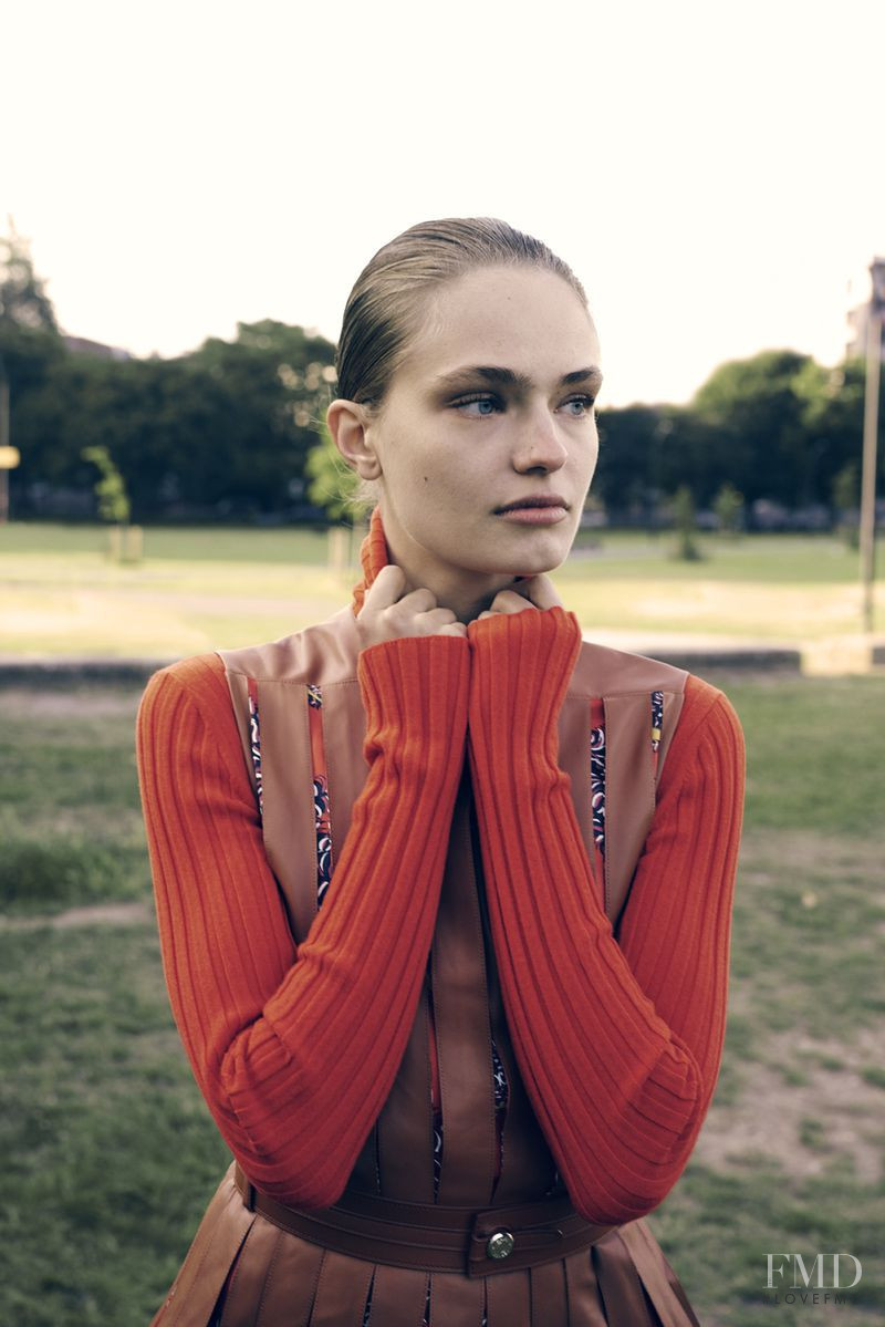 Anna Mila Guyenz featured in Pre-Collection, September 2018