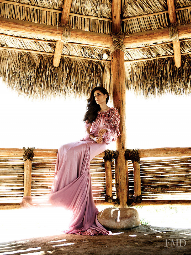 Alejandra Infante featured in Paraiso, June 2014