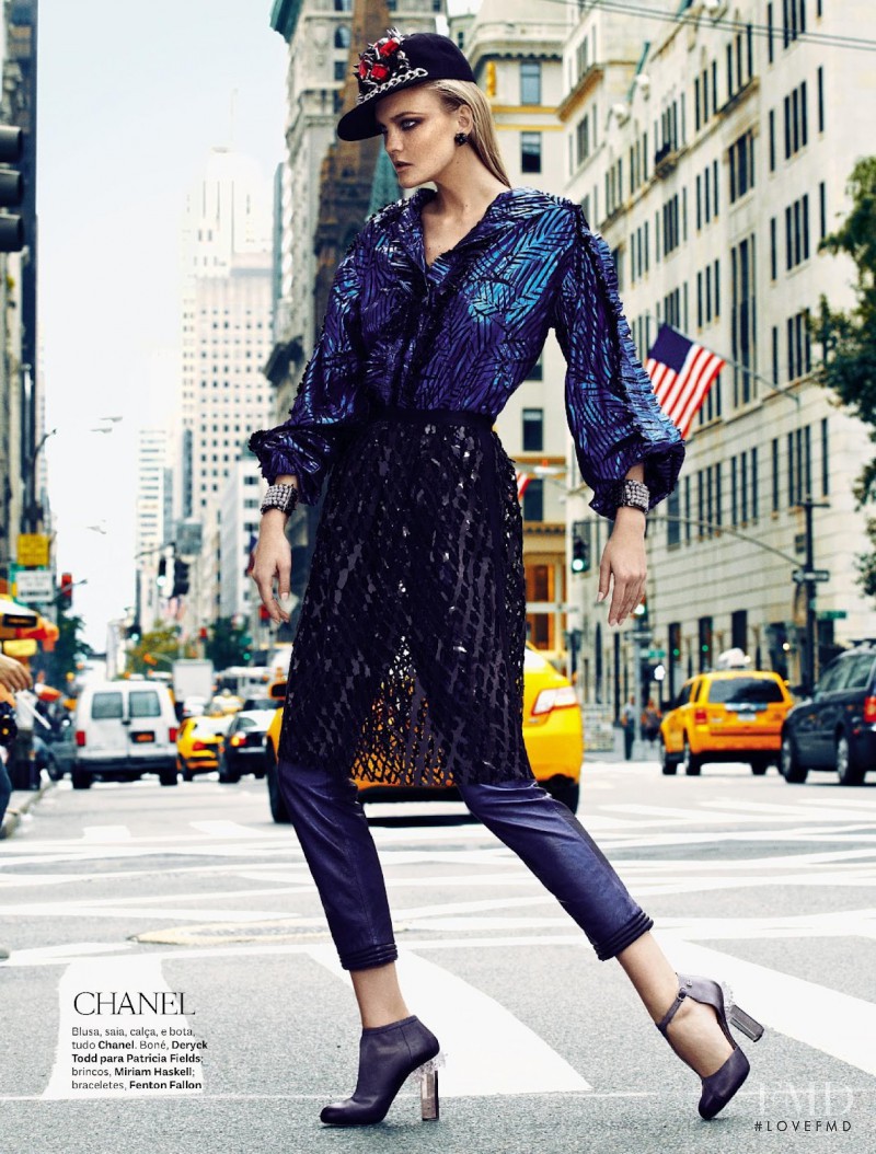 Caroline Trentini featured in Conexao Fashion, September 2012