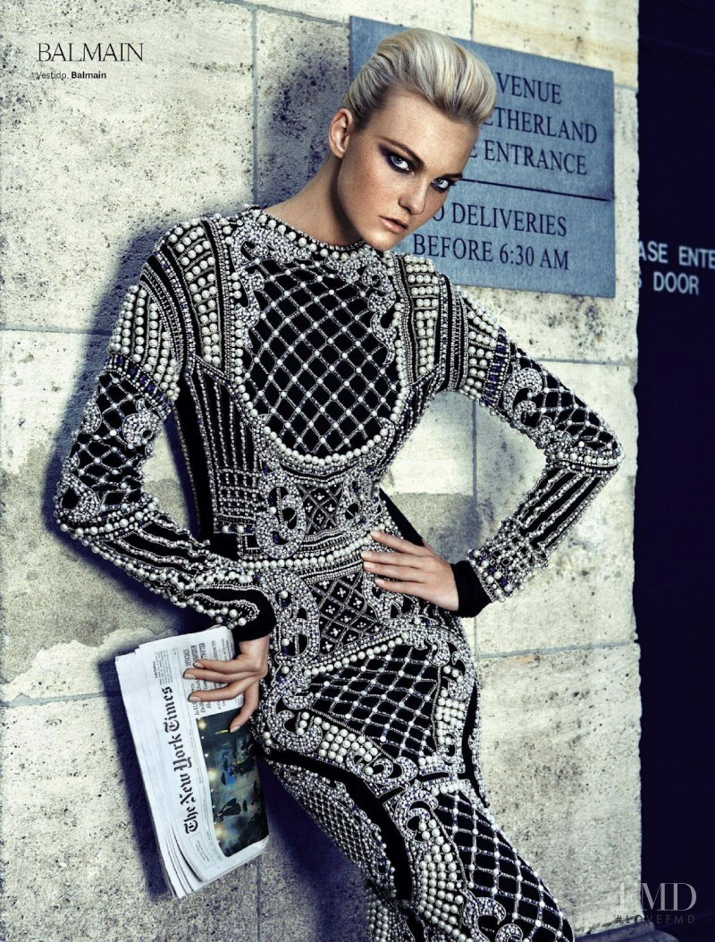 Caroline Trentini featured in Conexao Fashion, September 2012