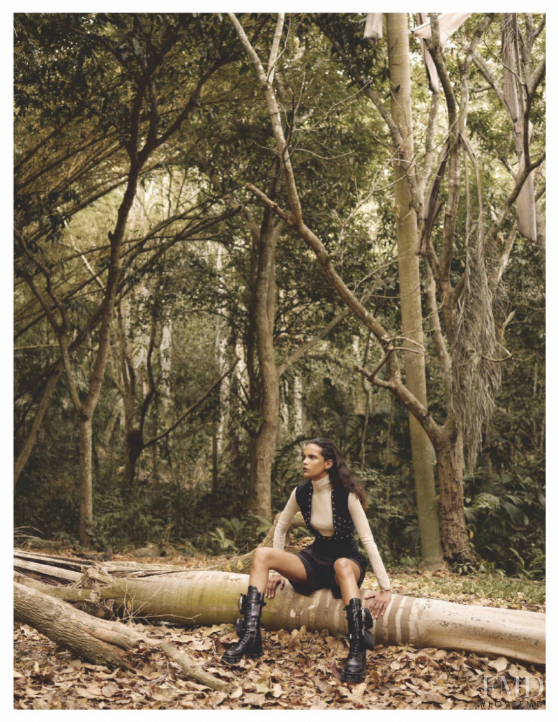 Lineisy Montero featured in Un lienzo Natural, July 2019