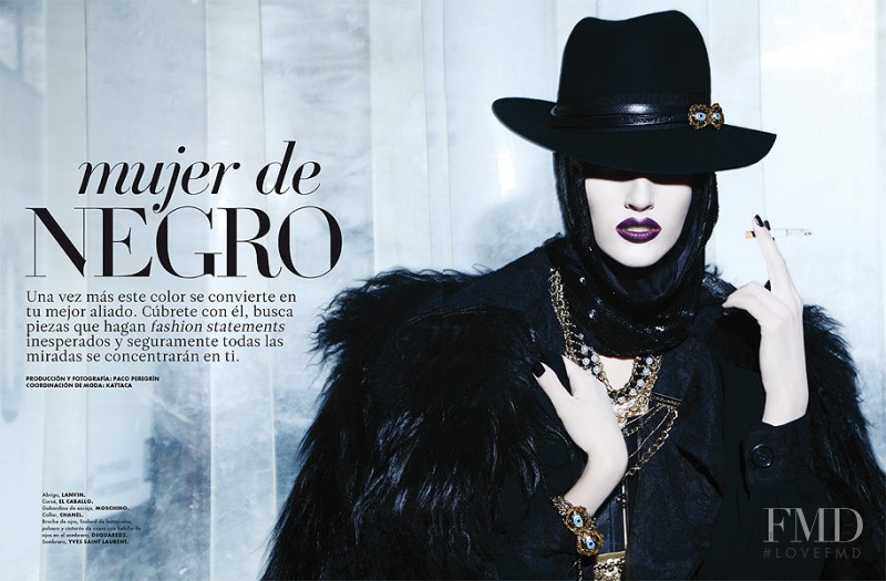 Amanda Moreno featured in Mujer de Negro, December 2010