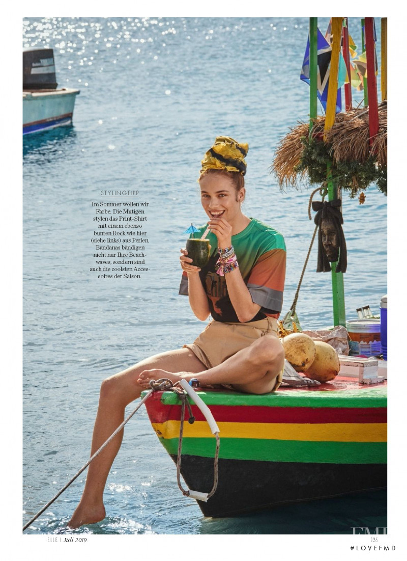 Rozanne Verduin featured in Batik De Luxe!, July 2019