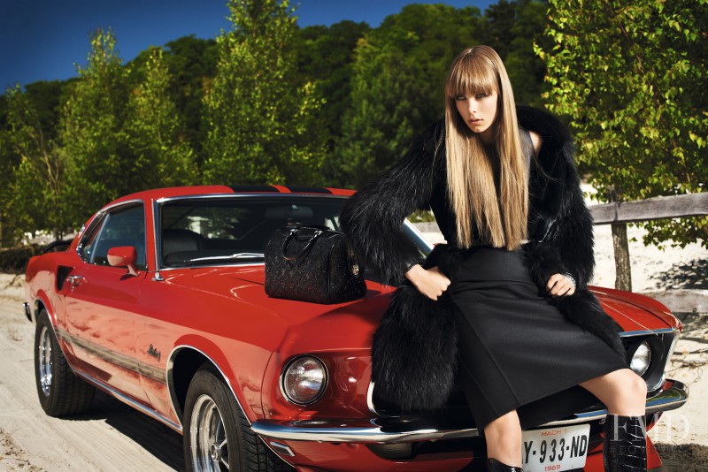 Edie Campbell featured in Peace & Chic, October 2012