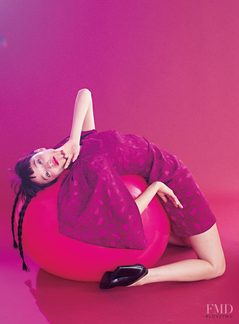 Yuka Mannami featured in Dress at Will, November 2017