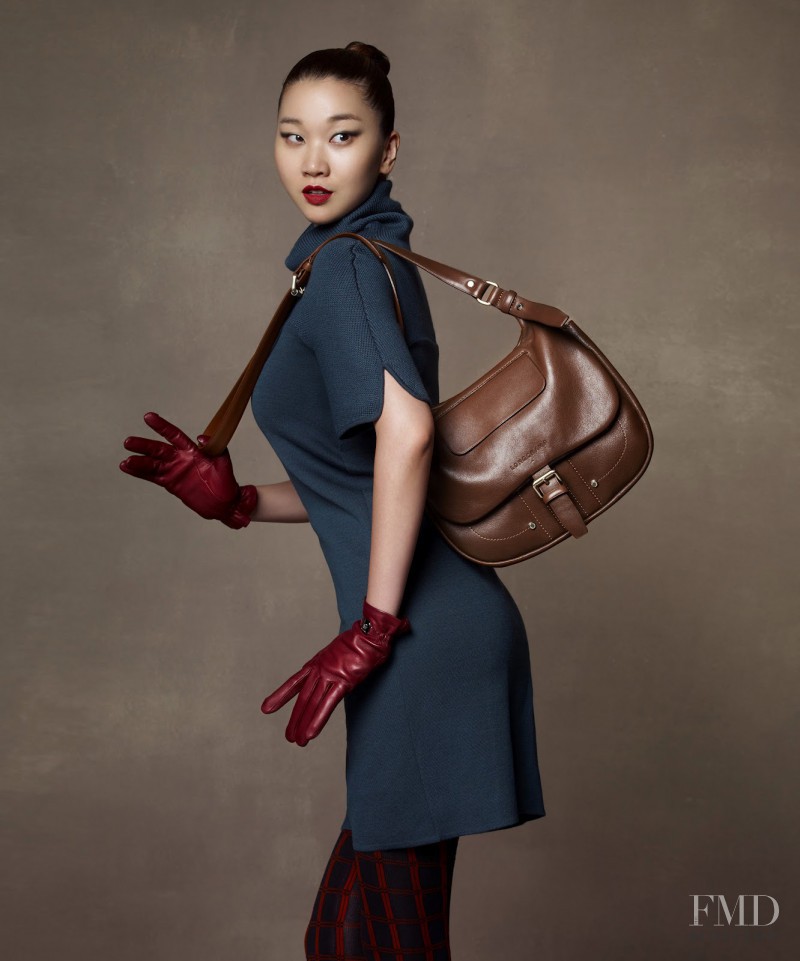 Yoon Ju Jang featured in It\'s In the Bag!, October 2012