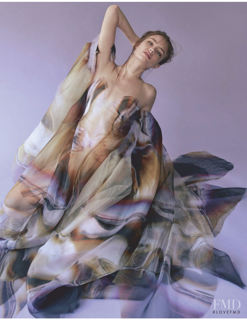 Anna Mila Guyenz featured in Dreamlike Beauty, August 2019