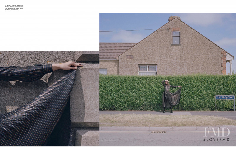 Karolina Laczkowska featured in Cyrielle, Karo and Georgie on the Isle of Sheppey, August 2019