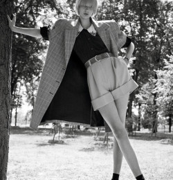 Attitude in Vogue Paris with Bente Oort wearing Louis Vuitton,Givenchy,Miu  Miu - Fashion Editorial | Magazines | The FMD