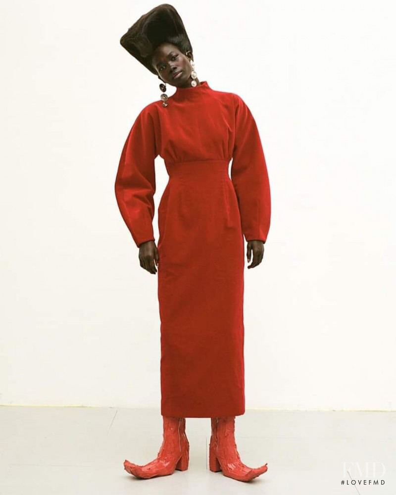Mammina Aker featured in Charme Tudo Menos Discreto, August 2019