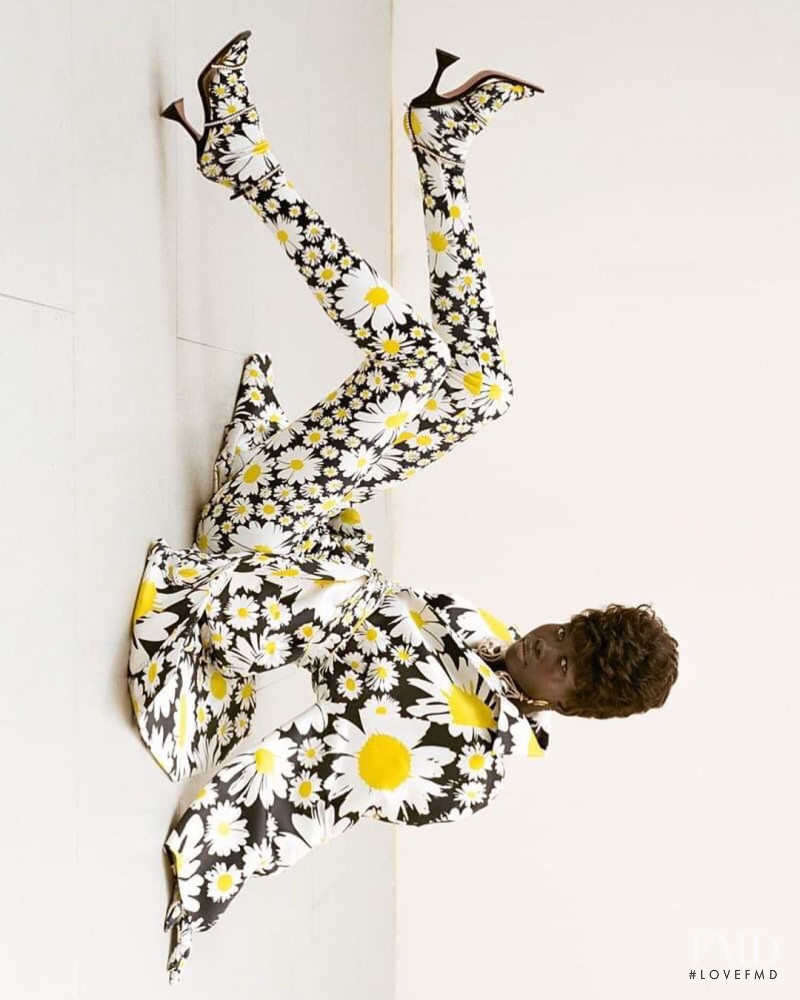 Mammina Aker featured in Charme Tudo Menos Discreto, August 2019