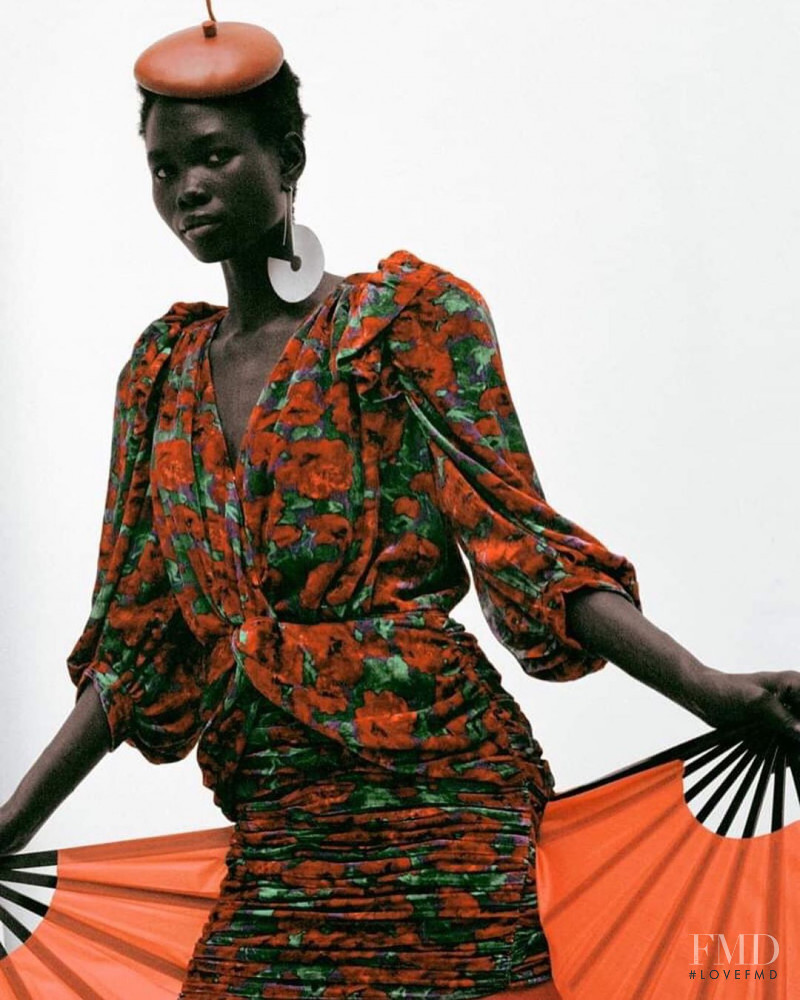 Mammina Aker featured in Charme Tudo Menos Discreto, August 2019