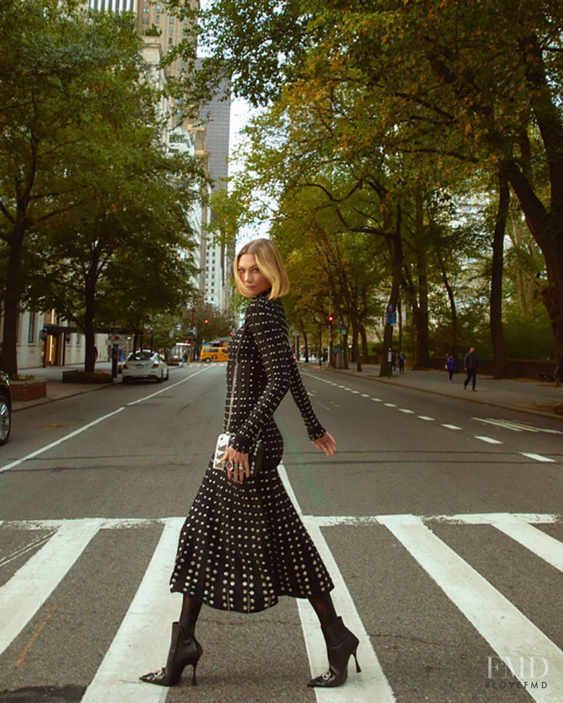 Karlie Kloss featured in Karlie Kloss, November 2019