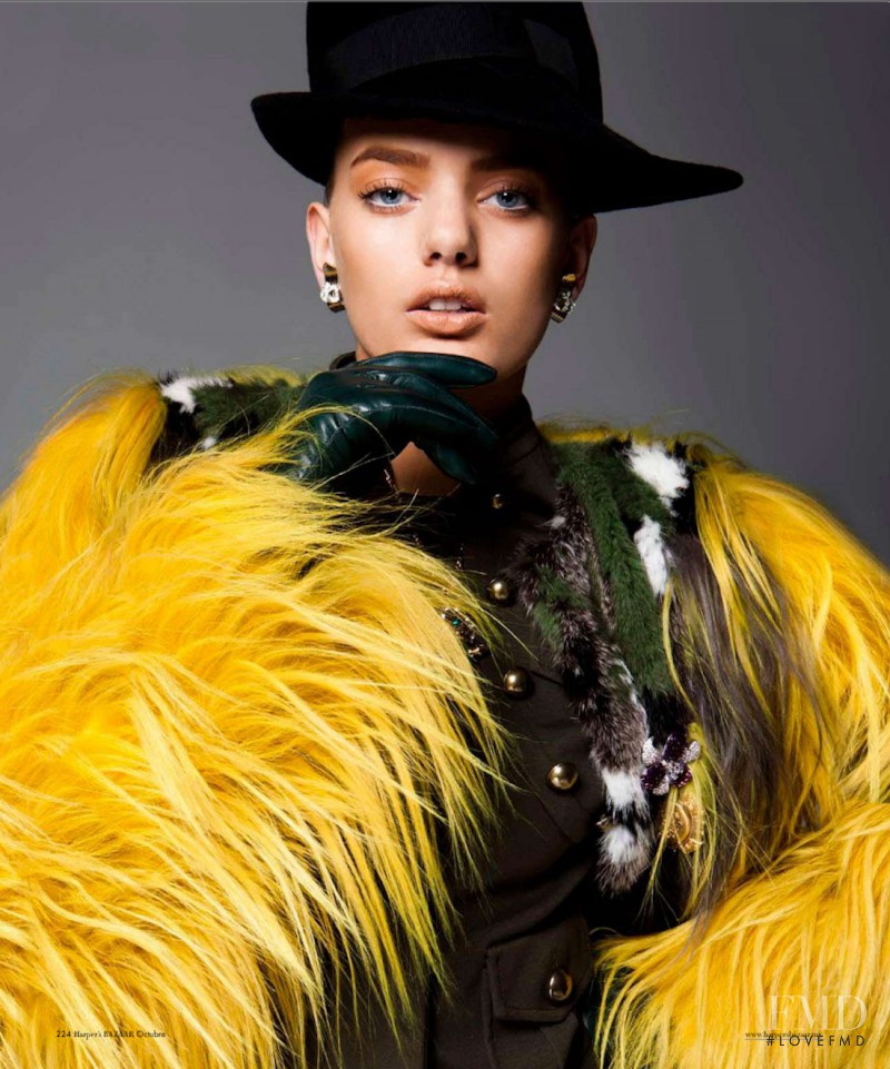 Bregje Heinen featured in Militar Chic, October 2012