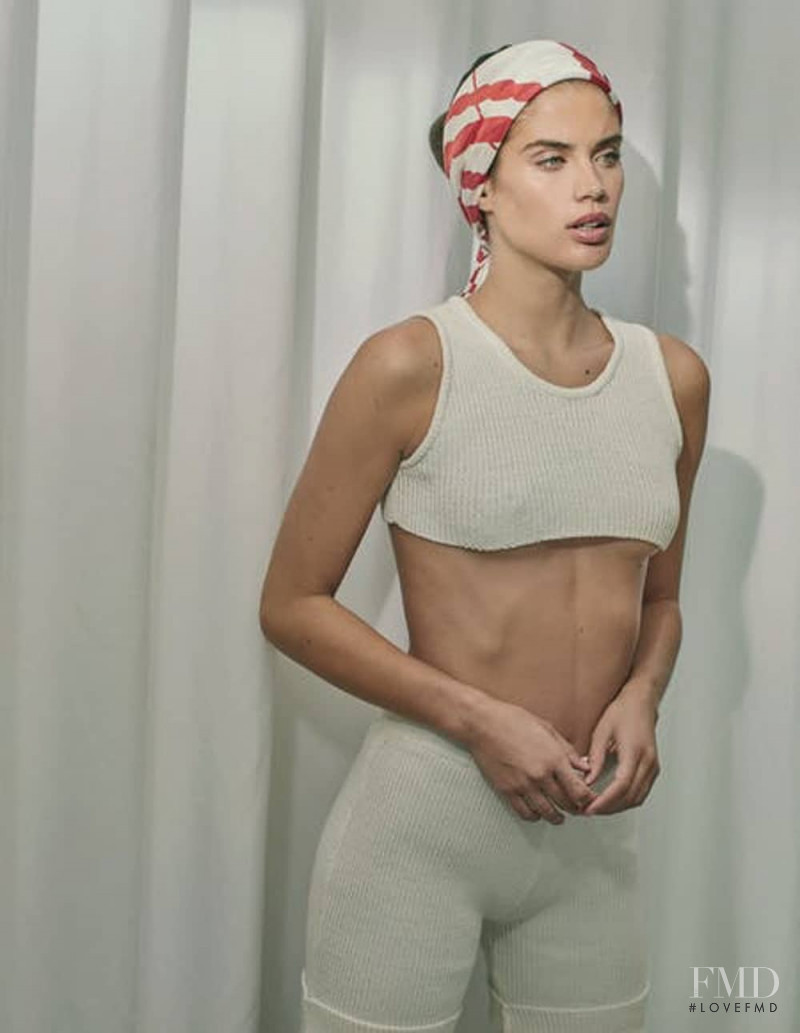 Sara Sampaio featured in Sara Sampaio, May 2018