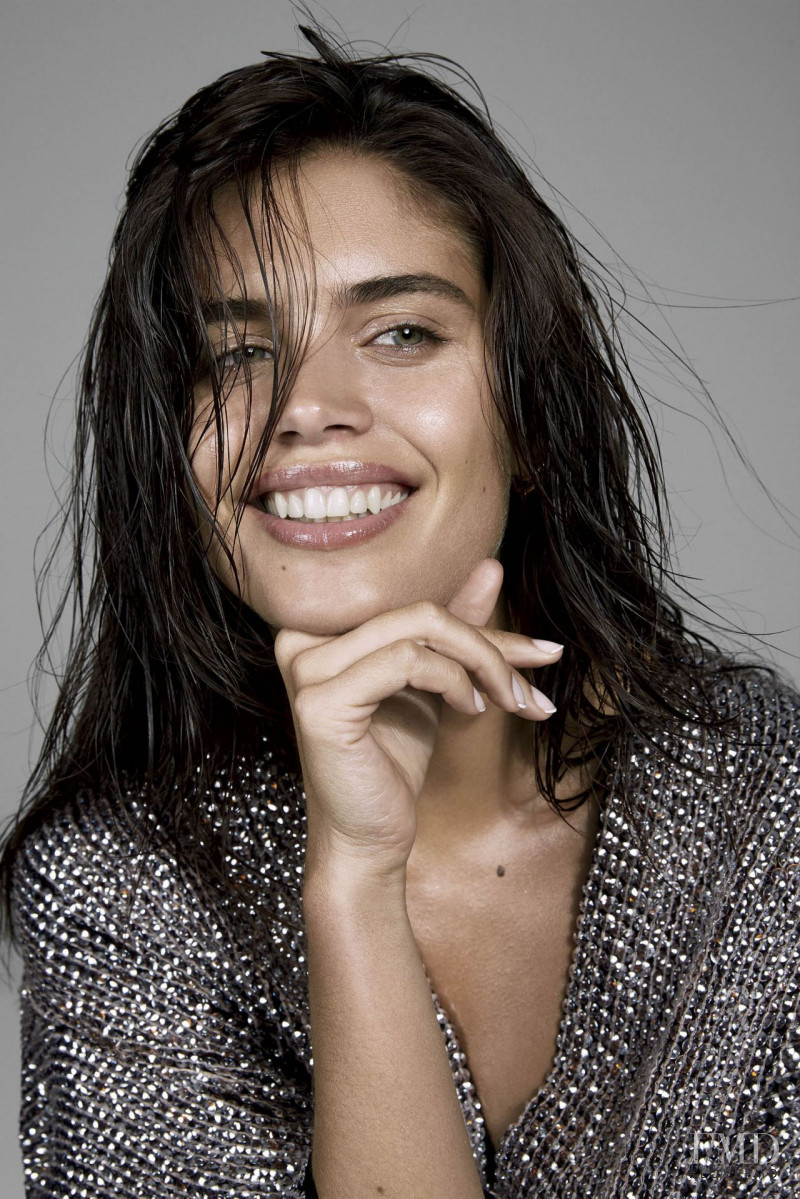 Sara Sampaio featured in Sara Sampaio, October 2017